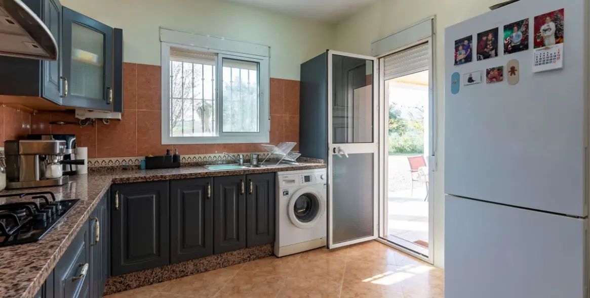Продажа финки в Casarabonela 13