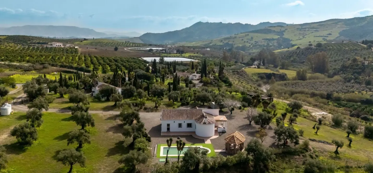 Sale of finca - cortijo in Casarabonela 0