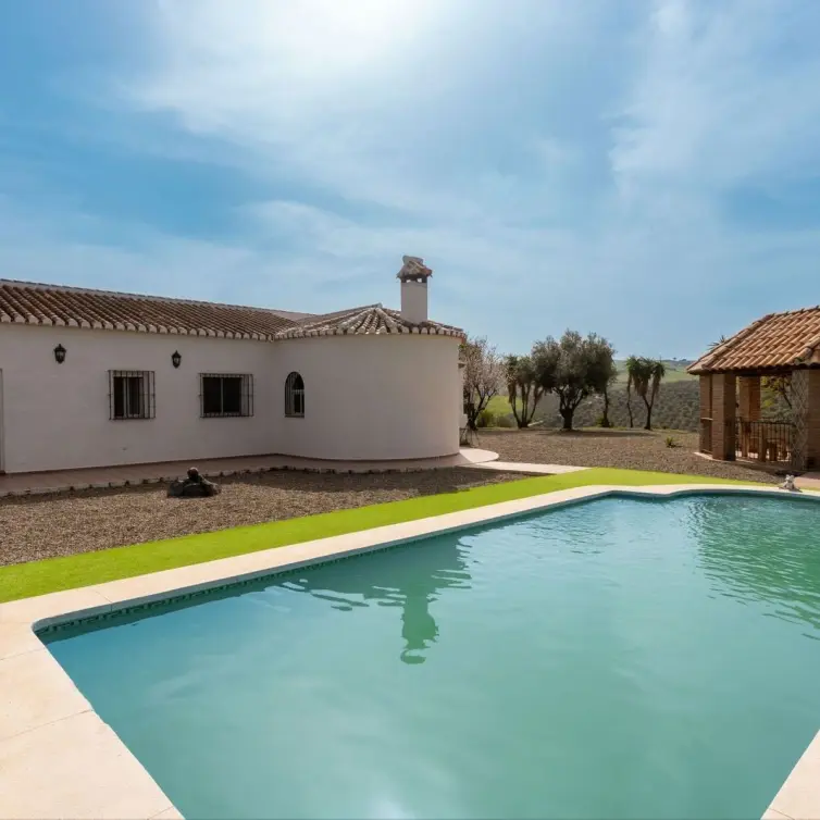 Sale of finca - cortijo in Casarabonela