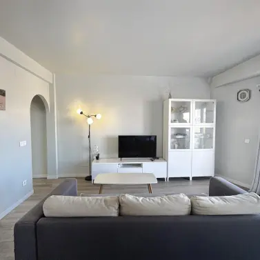 Sale of middle floor apartment in Marbella