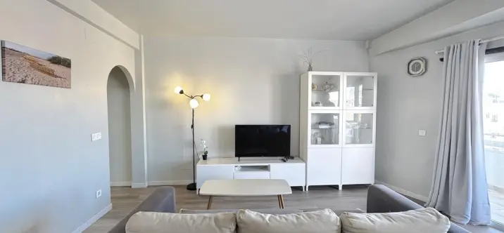 Sale of middle floor apartment in Marbella 2