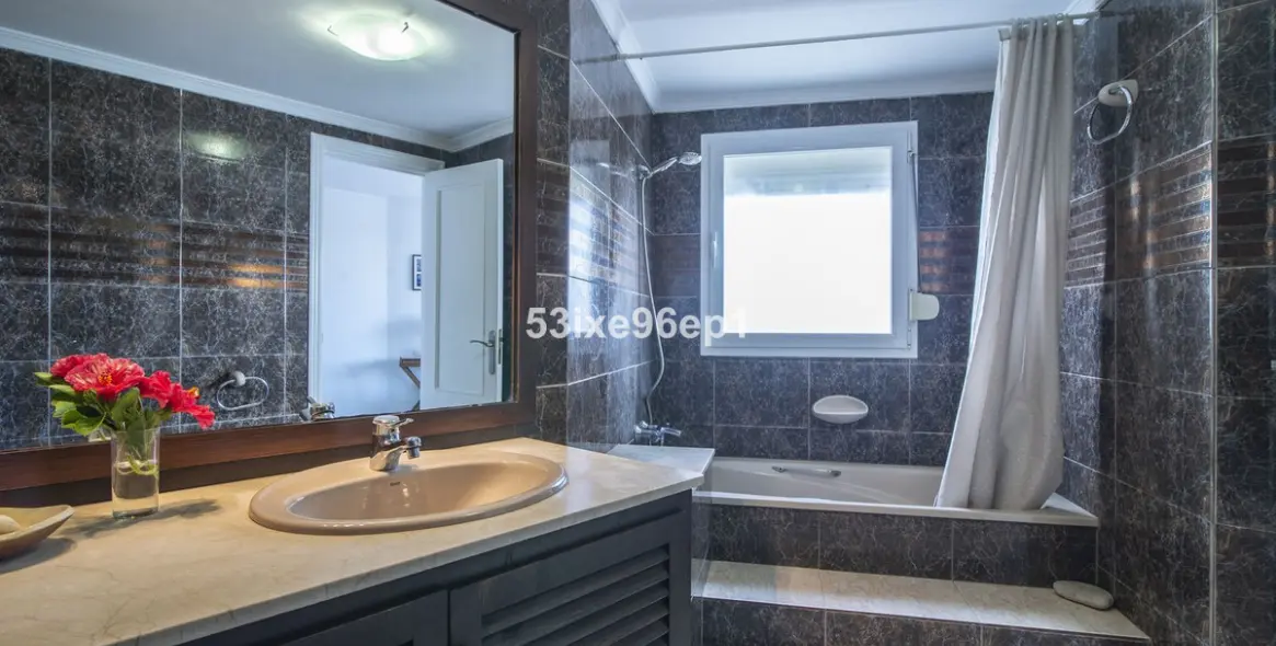 Venta de adosado en Estepona 19