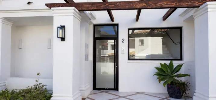 Продажа апартаментов на среднем этаже в Nueva Andalucía 2