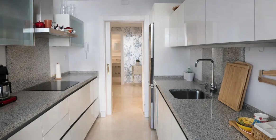 Продажа апартаментов на среднем этаже в Nueva Andalucía 8