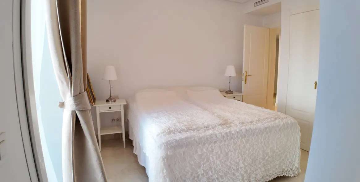 Продажа апартаментов на среднем этаже в Nueva Andalucía 10