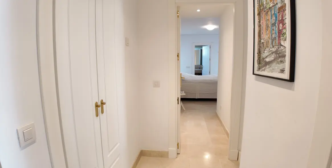 Продажа апартаментов на среднем этаже в Nueva Andalucía 13