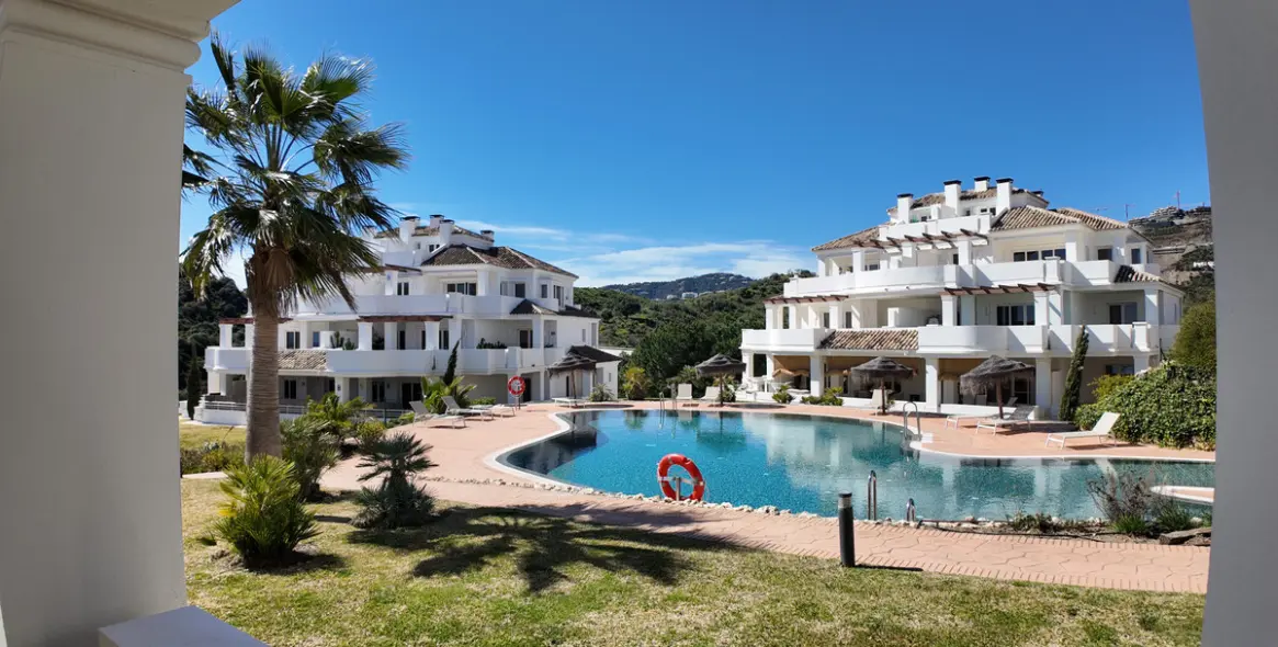 Продажа апартаментов на среднем этаже в Nueva Andalucía 22