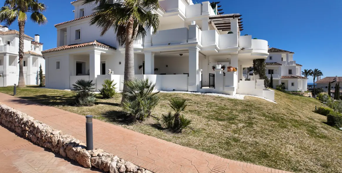 Продажа апартаментов на среднем этаже в Nueva Andalucía 23