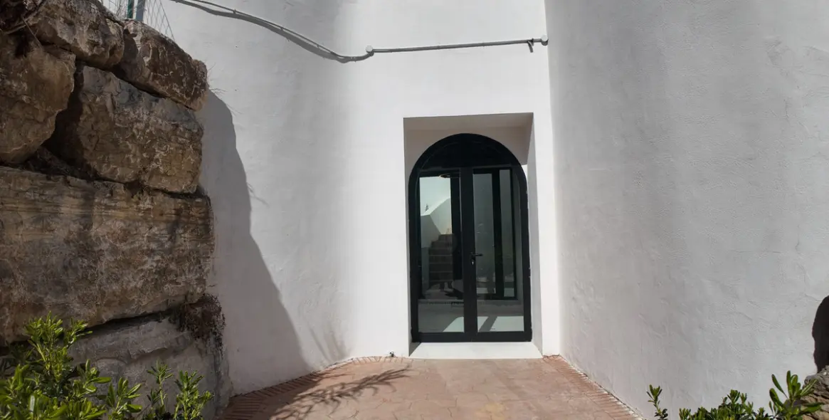 Продажа апартаментов на среднем этаже в Nueva Andalucía 25