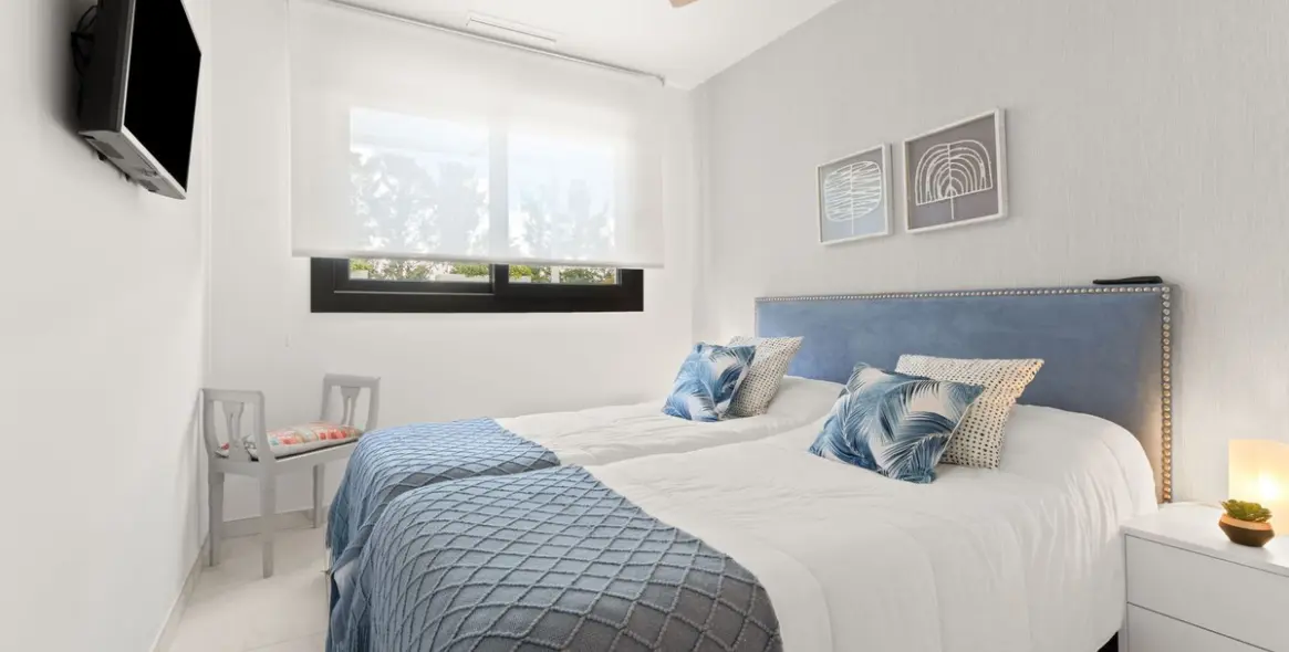 Продажа апартаментов на первом этаже в New Golden Mile 12