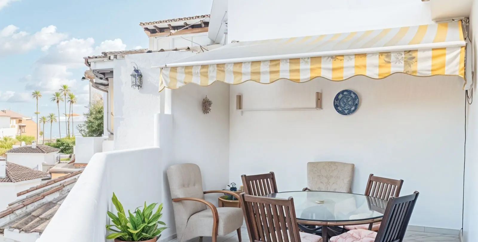 Sale of penthouse in Elviria 2