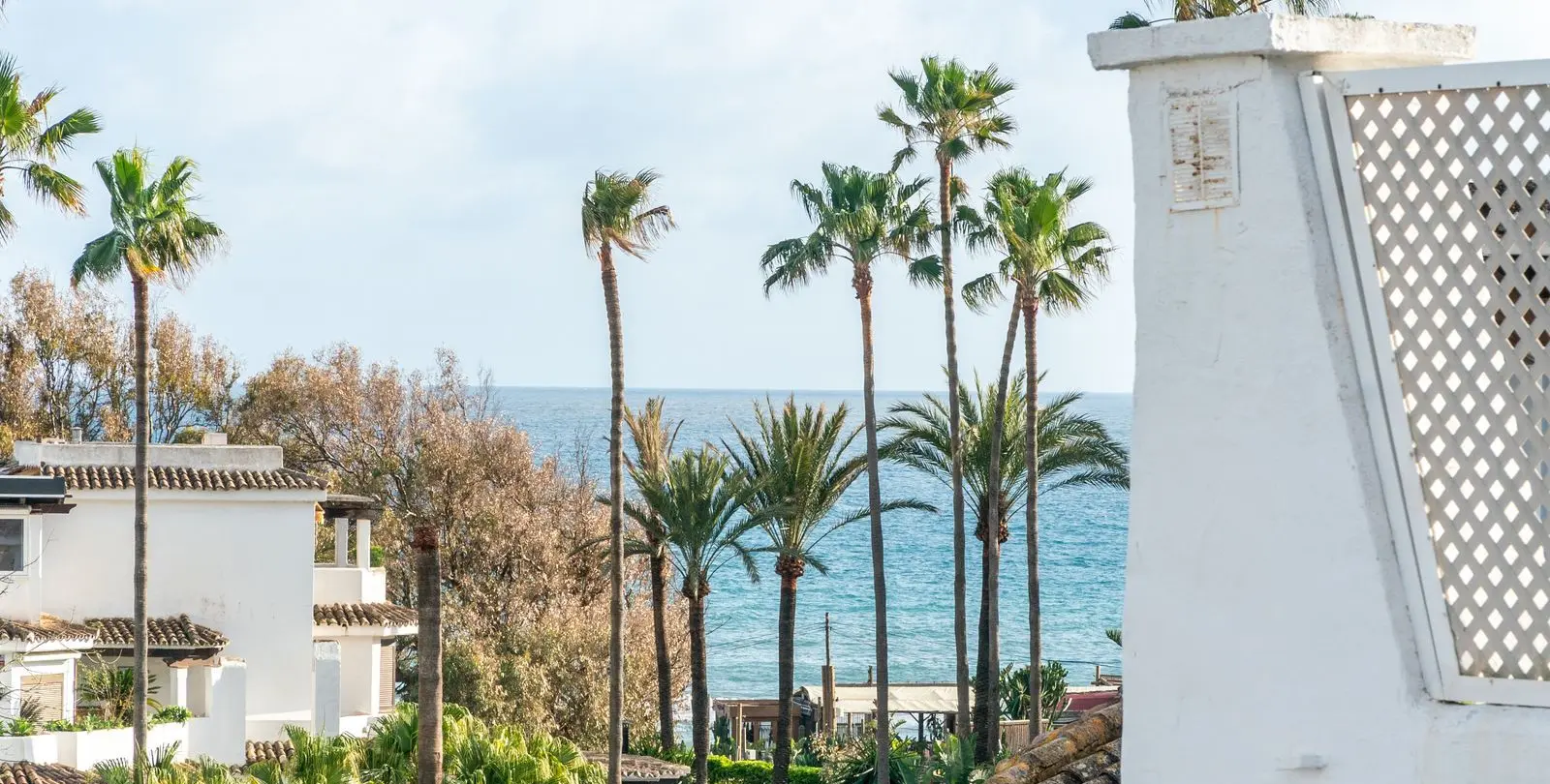 Sale of penthouse in Elviria 4