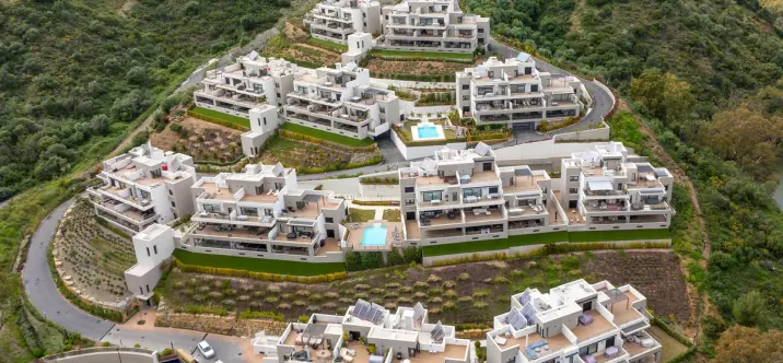 Продажа апартаментов на среднем этаже в Nueva Andalucía 1