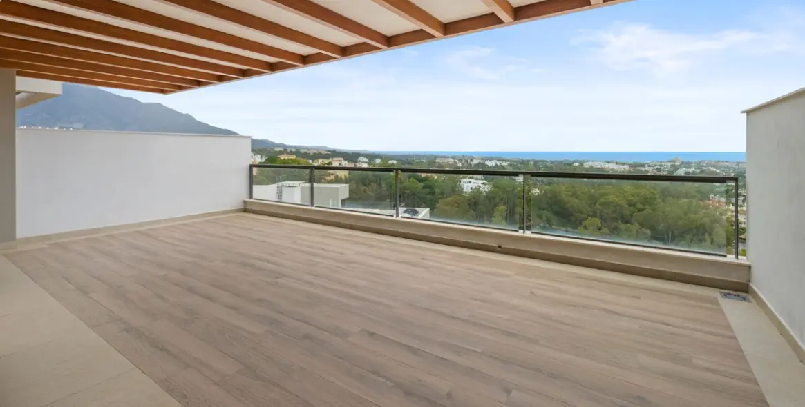 Продажа апартаментов на среднем этаже в Nueva Andalucía 5