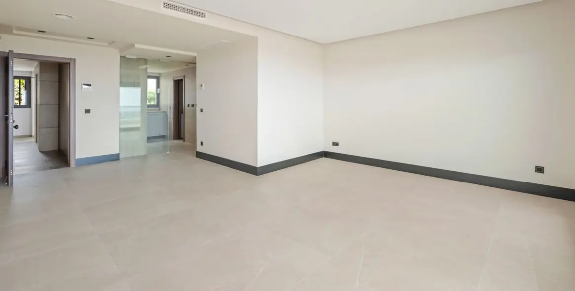 Продажа апартаментов на среднем этаже в Nueva Andalucía 15