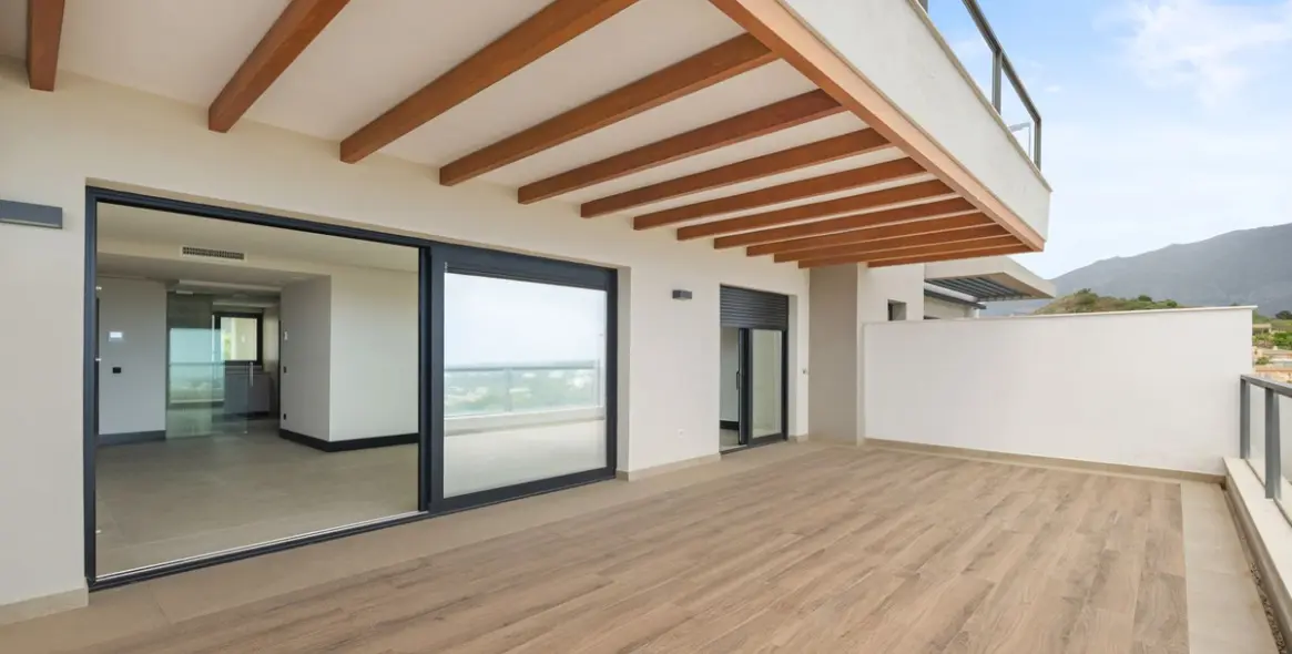 Продажа апартаментов на среднем этаже в Nueva Andalucía 20