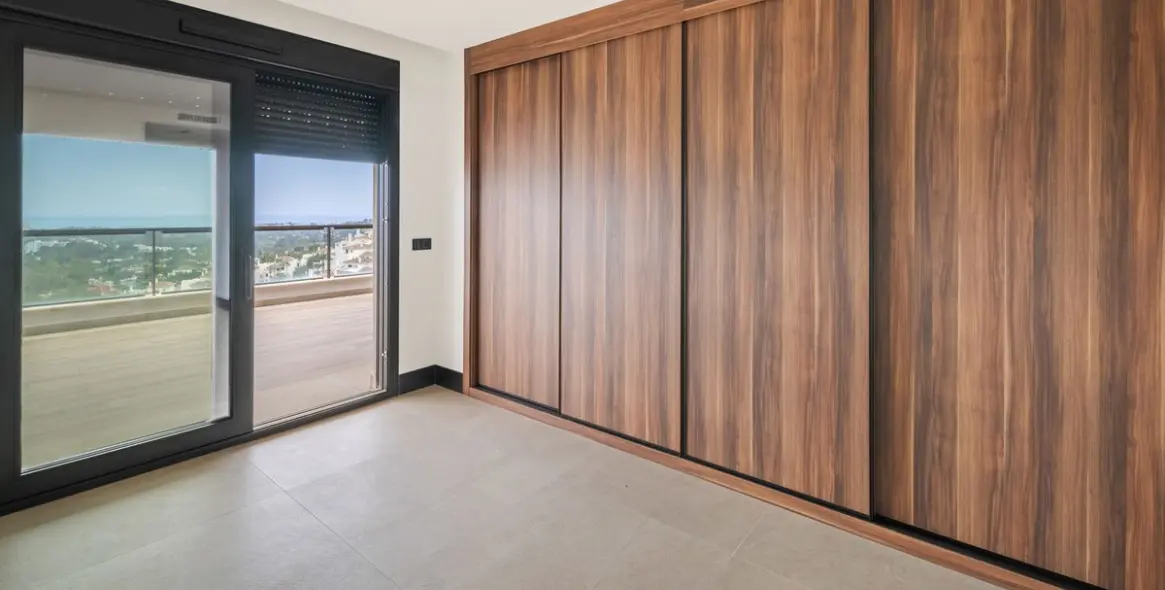Venta de apartamento en planta media en Nueva Andalucía 7