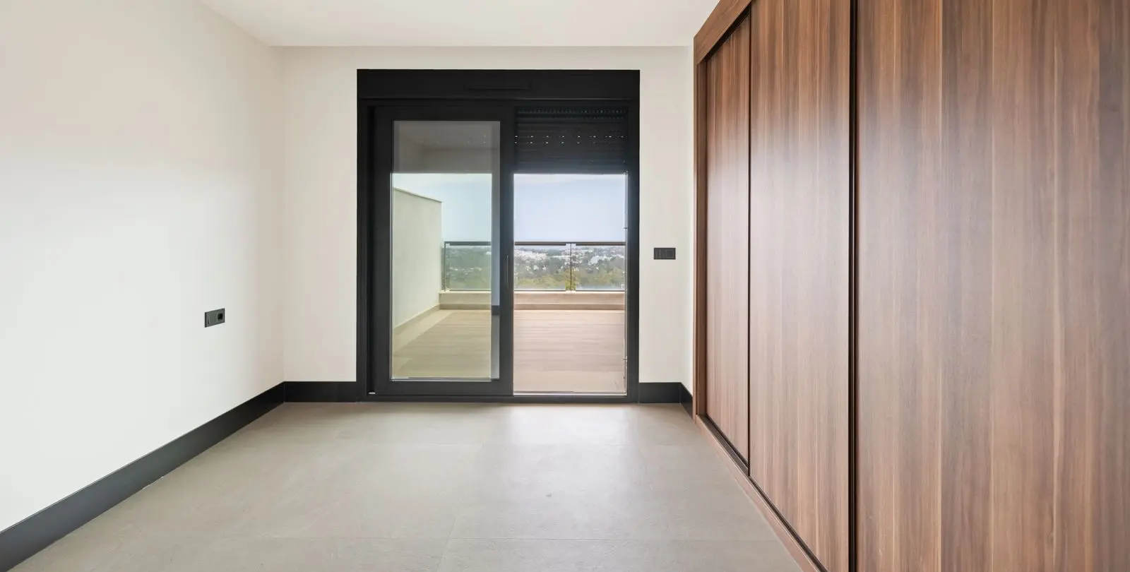 Sale of middle floor apartment in Nueva Andalucía 6