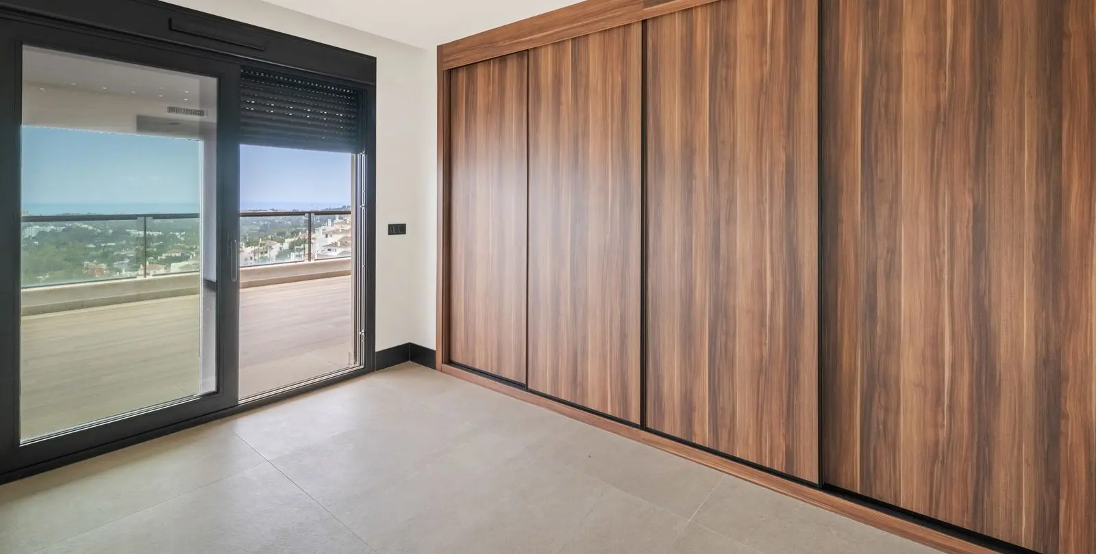 Sale of middle floor apartment in Nueva Andalucía 7