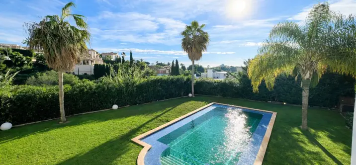 Продажа  отдельно стоящей виллы в Benahavís 1