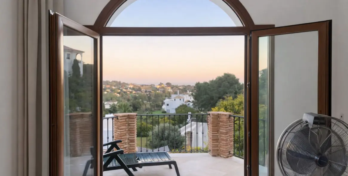 Продажа  отдельно стоящей виллы в Benahavís 5