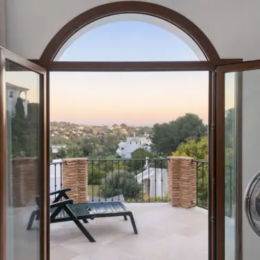 Sale of detached villa in Benahavís