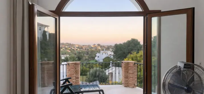 Продажа  отдельно стоящей виллы в Benahavís 4