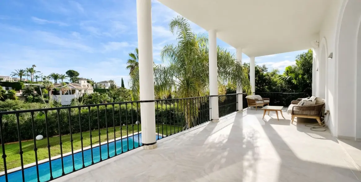 Продажа  отдельно стоящей виллы в Benahavís 14