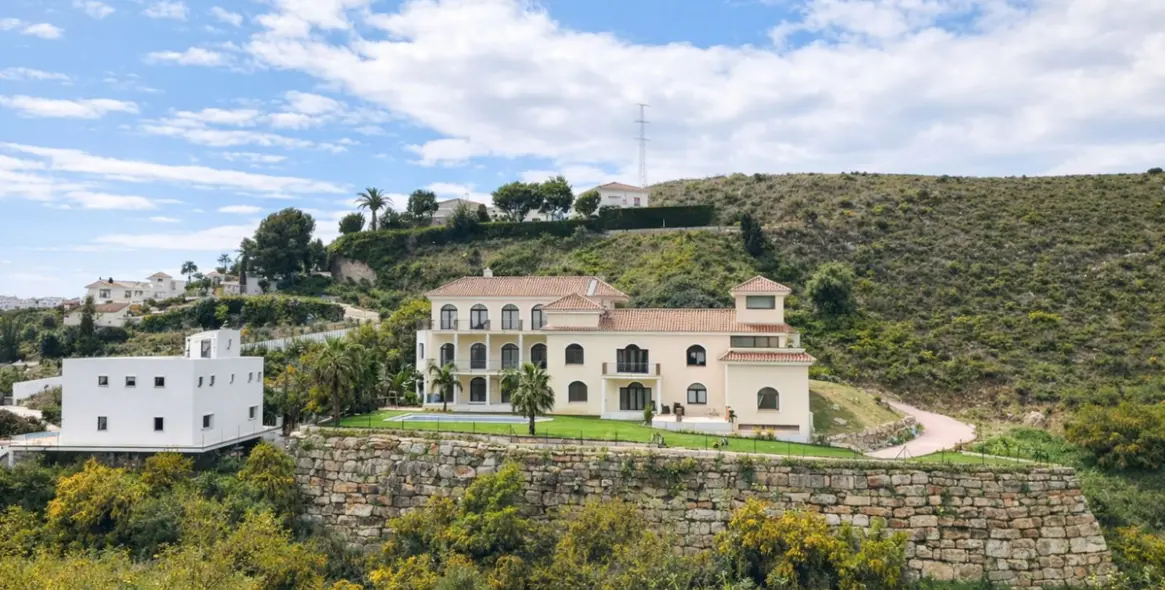 Продажа  отдельно стоящей виллы в Benahavís 24