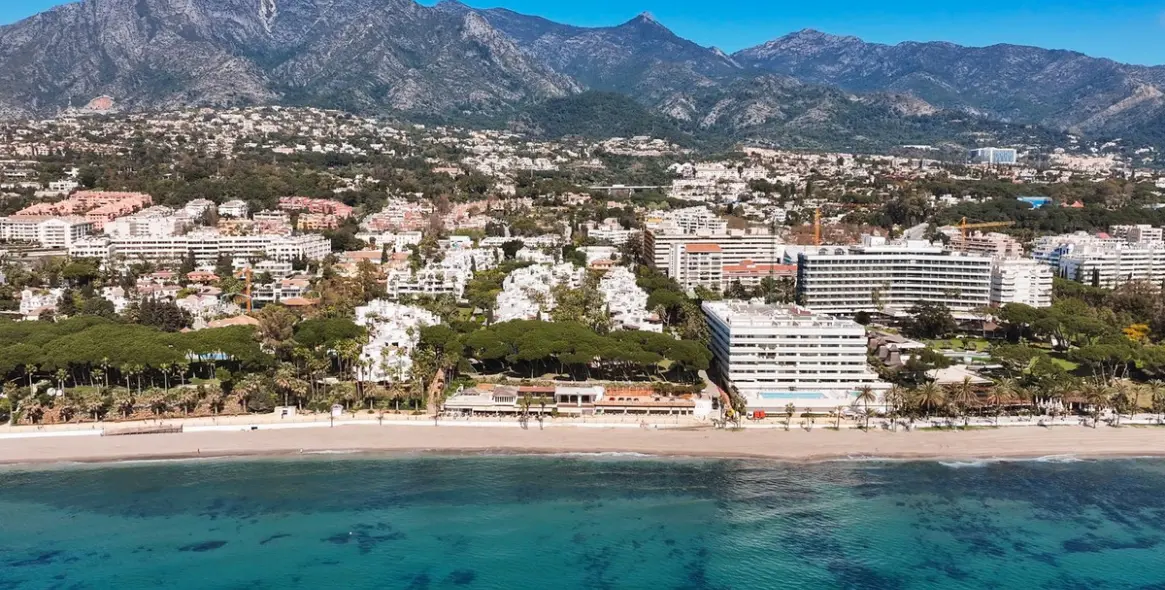 Sale of penthouse duplex in The Golden Mile 2