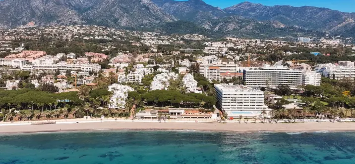 Продажа двухуровневого пентхауса в The Golden Mile 1