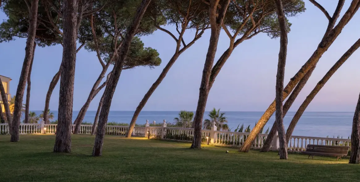 Sale of penthouse duplex in The Golden Mile 29