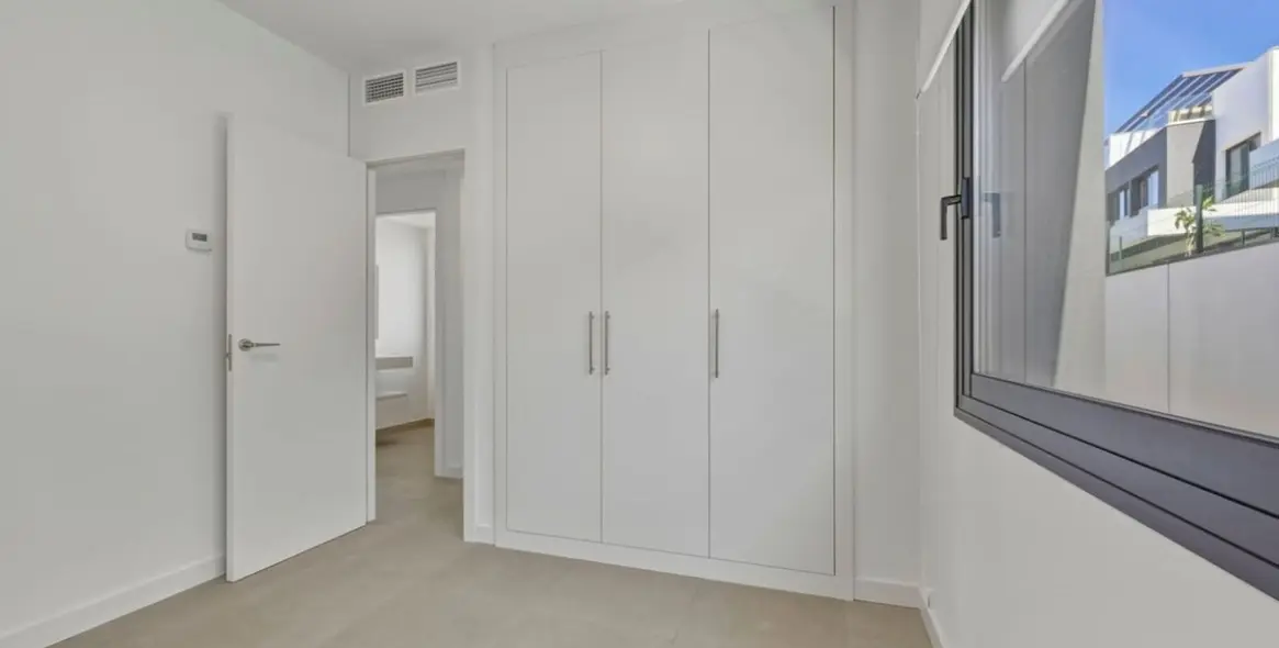 Краткосрочная аренда дома на две семьи в Estepona 8