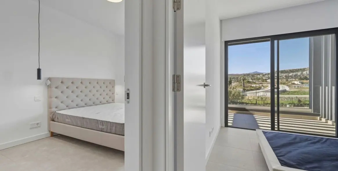 Краткосрочная аренда дома на две семьи в Estepona 14