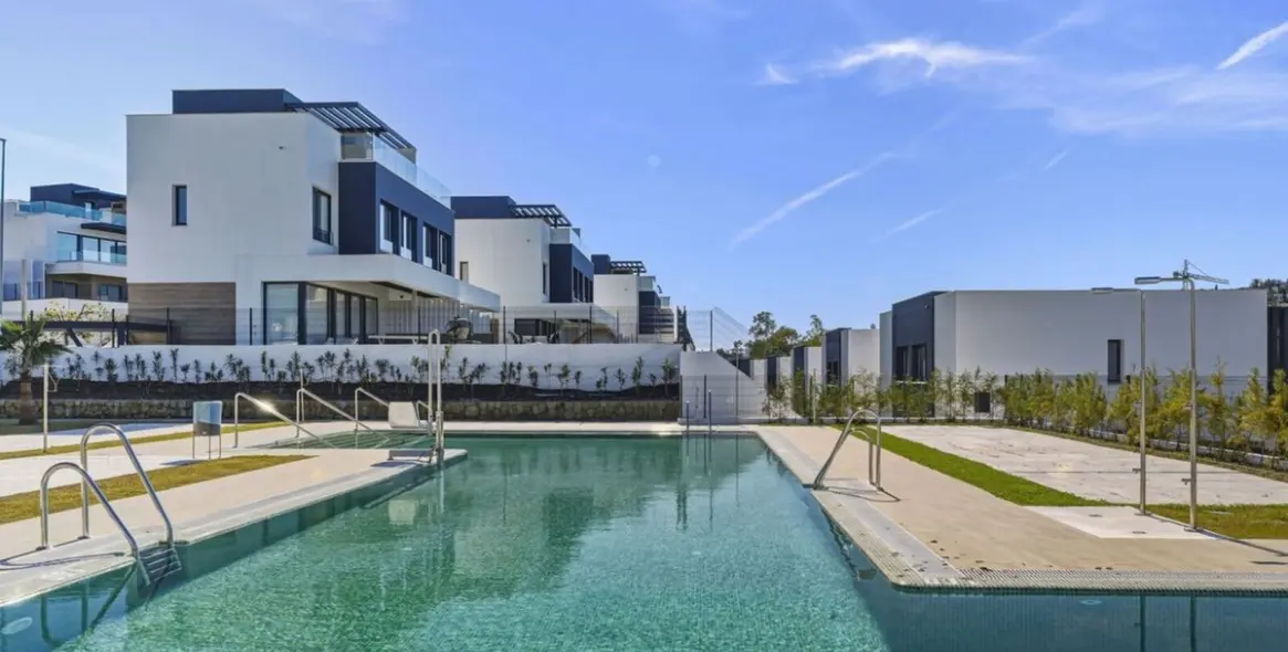 Краткосрочная аренда дома на две семьи в Estepona 15