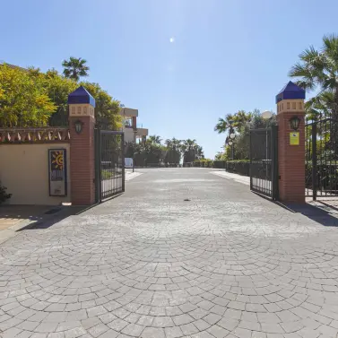 Sale of ground floor apartment in El Chaparral