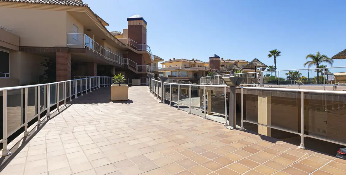 Продажа апартаментов на первом этаже в El Chaparral 8