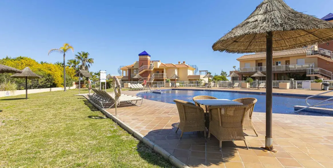 Продажа апартаментов на первом этаже в El Chaparral 11