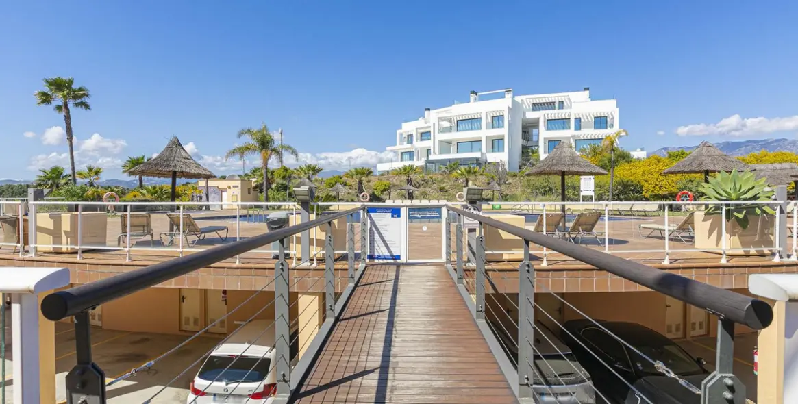 Продажа апартаментов на первом этаже в El Chaparral 12