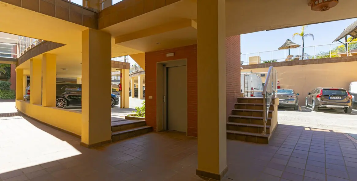 Продажа апартаментов на первом этаже в El Chaparral 13