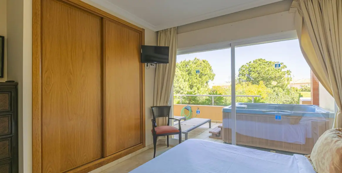 Продажа апартаментов на первом этаже в El Chaparral 38