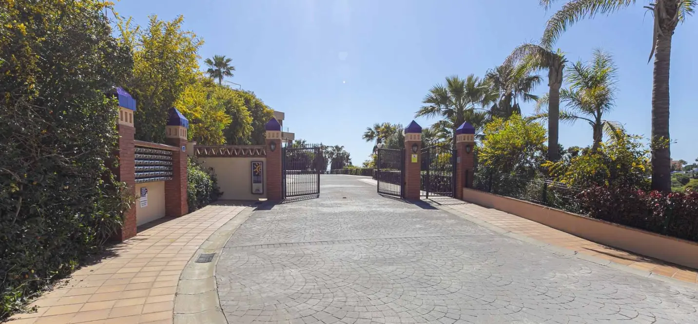Venta de apartamento en planta baja en El Chaparral 1