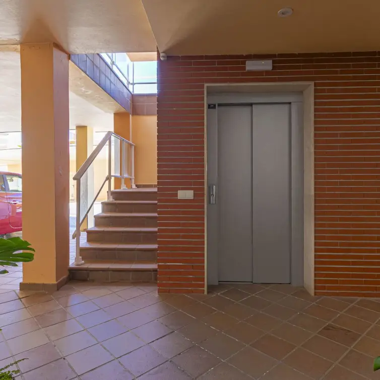 Venta de apartamento en planta baja en El Chaparral