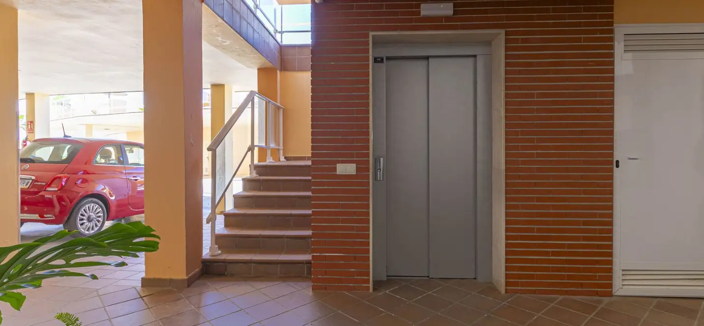 Venta de apartamento en planta baja en El Chaparral 2