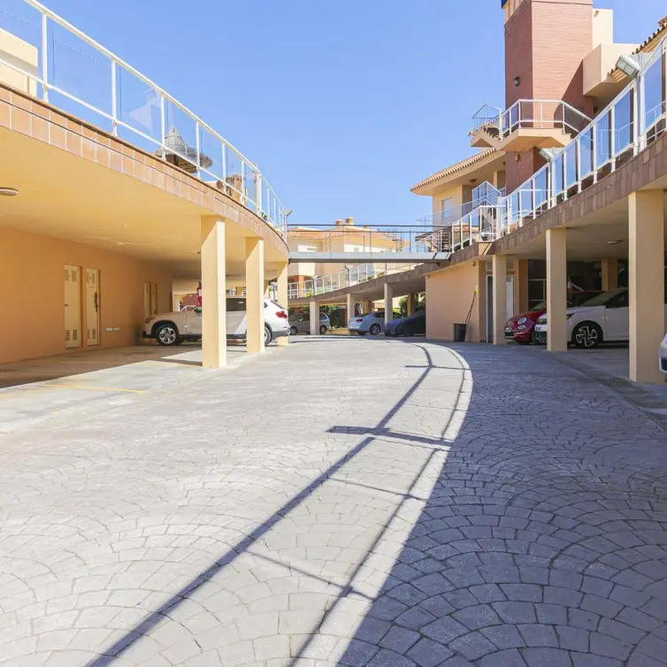 Venta de apartamento en planta baja en El Chaparral