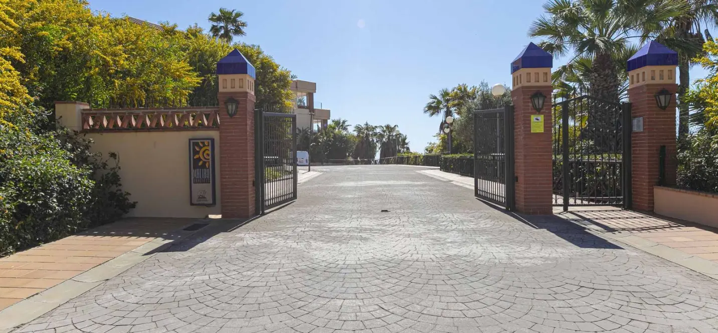 Venta de apartamento en planta baja en El Chaparral 4