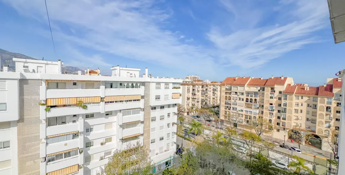 Venta de apartamento en planta media en Fuengirola 41