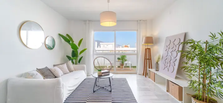 Sale of middle floor apartment in Fuengirola 0