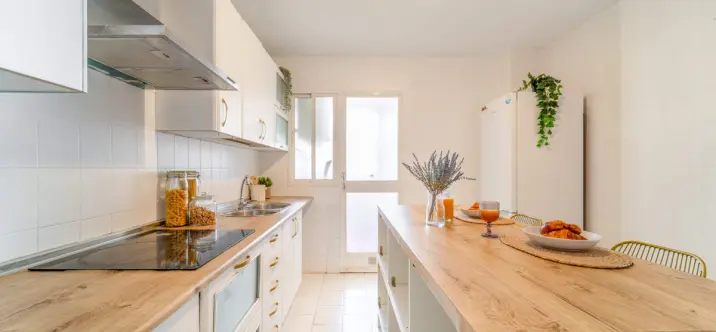 Sale of middle floor apartment in Fuengirola 3