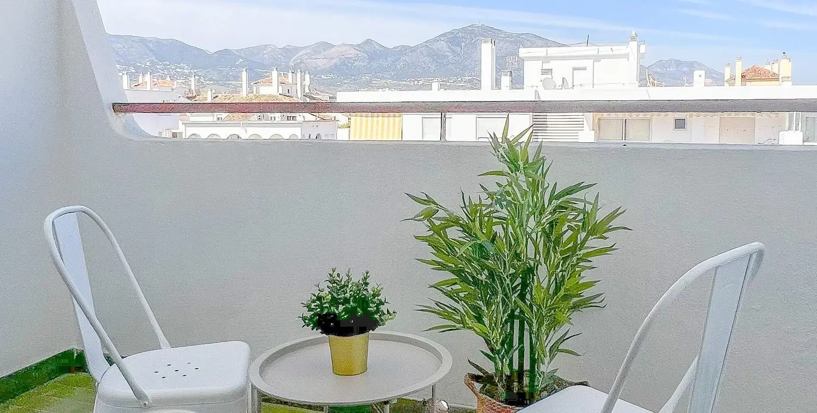 Venta de apartamento en planta media en Fuengirola 2